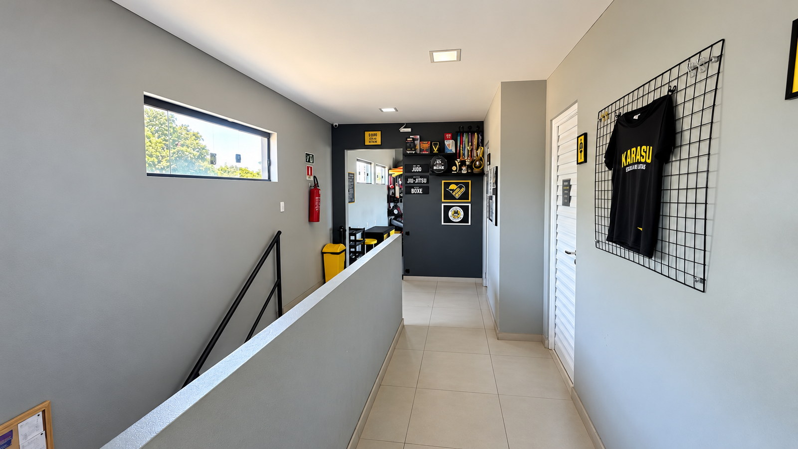 Corredor da academia de artes marciais